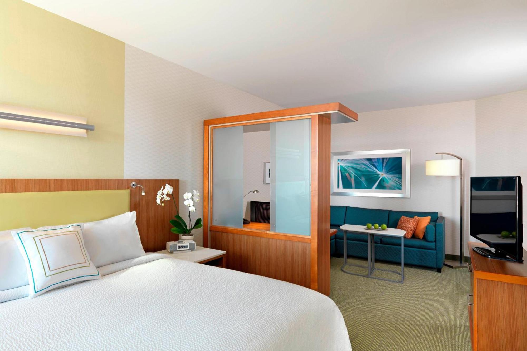 Springhill Suites By Marriott Lake Charles Exterior photo